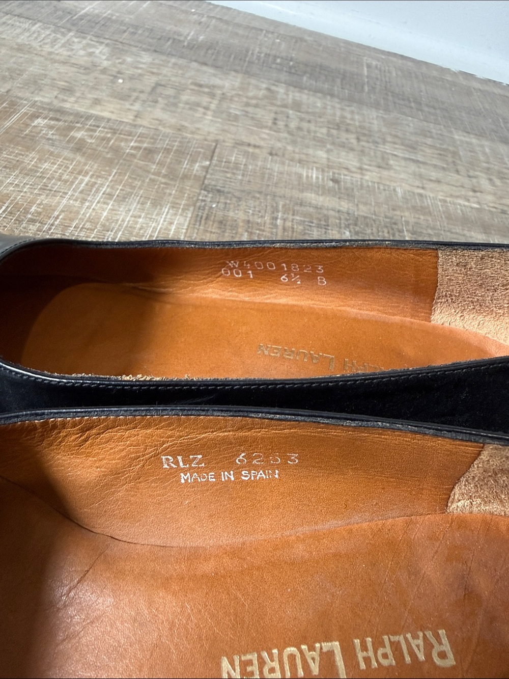 Ralph Lauren Black Leather Block Heel Flats Vintage Size 6.5 - Picture 4 of 7